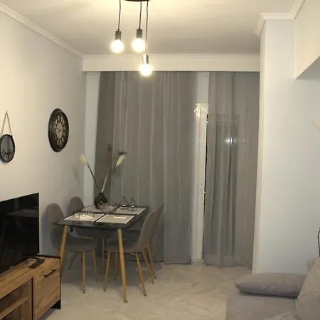 Mary's House Kalamaria Apartment